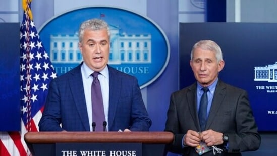White House Covid-19 Response Coordinator Jeff Zients, left, speaks alongside Dr Anthony Fauci during a press briefing.(AP) White House Covid-19 Response Coordinator Jeff Zients, left, speaks alongside Dr Anthony Fauci during a press briefing.(AP)