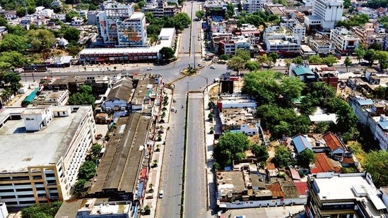 Uttar Pradesh’s Prayagraj wears a deserted look during the Covid-induced lockdown on Sunday. (PTI) Uttar Pradesh’s Prayagraj wears a deserted look during the Covid-induced lockdown on Sunday. (PTI)