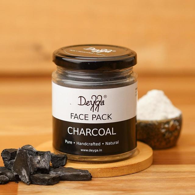 The face pack helps in deep pore cleaning