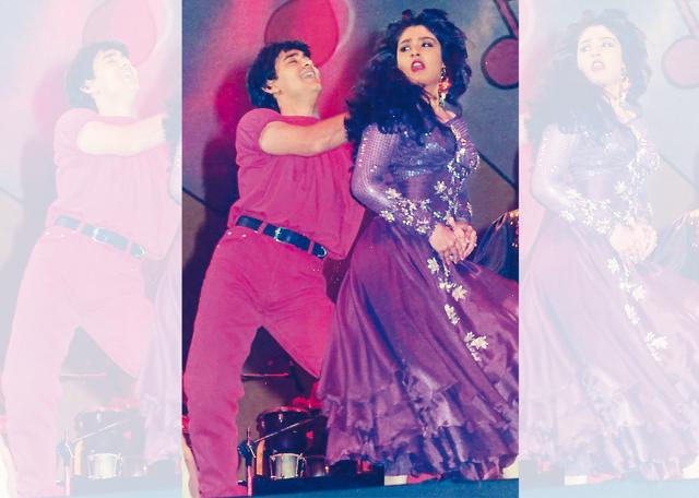 Raveena and Aamir Khan at a show in South Africa Raveena and Aamir Khan at a show in South Africa