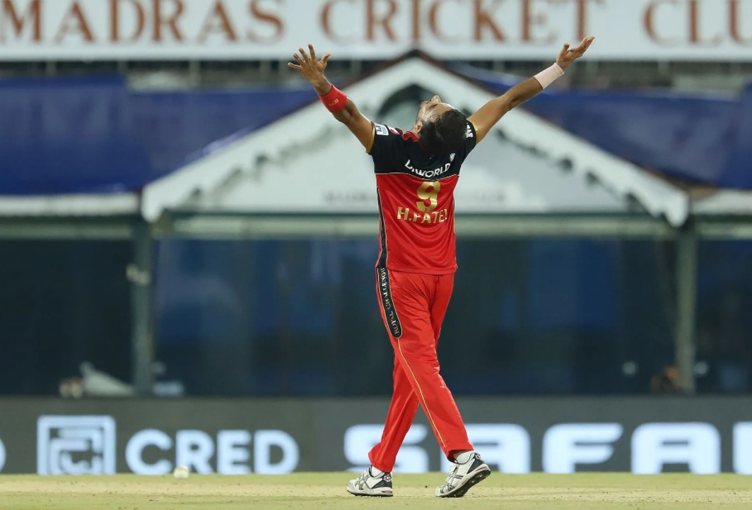 IPL 2021: Harshal Patel of RCB in action against MI. (IPL)