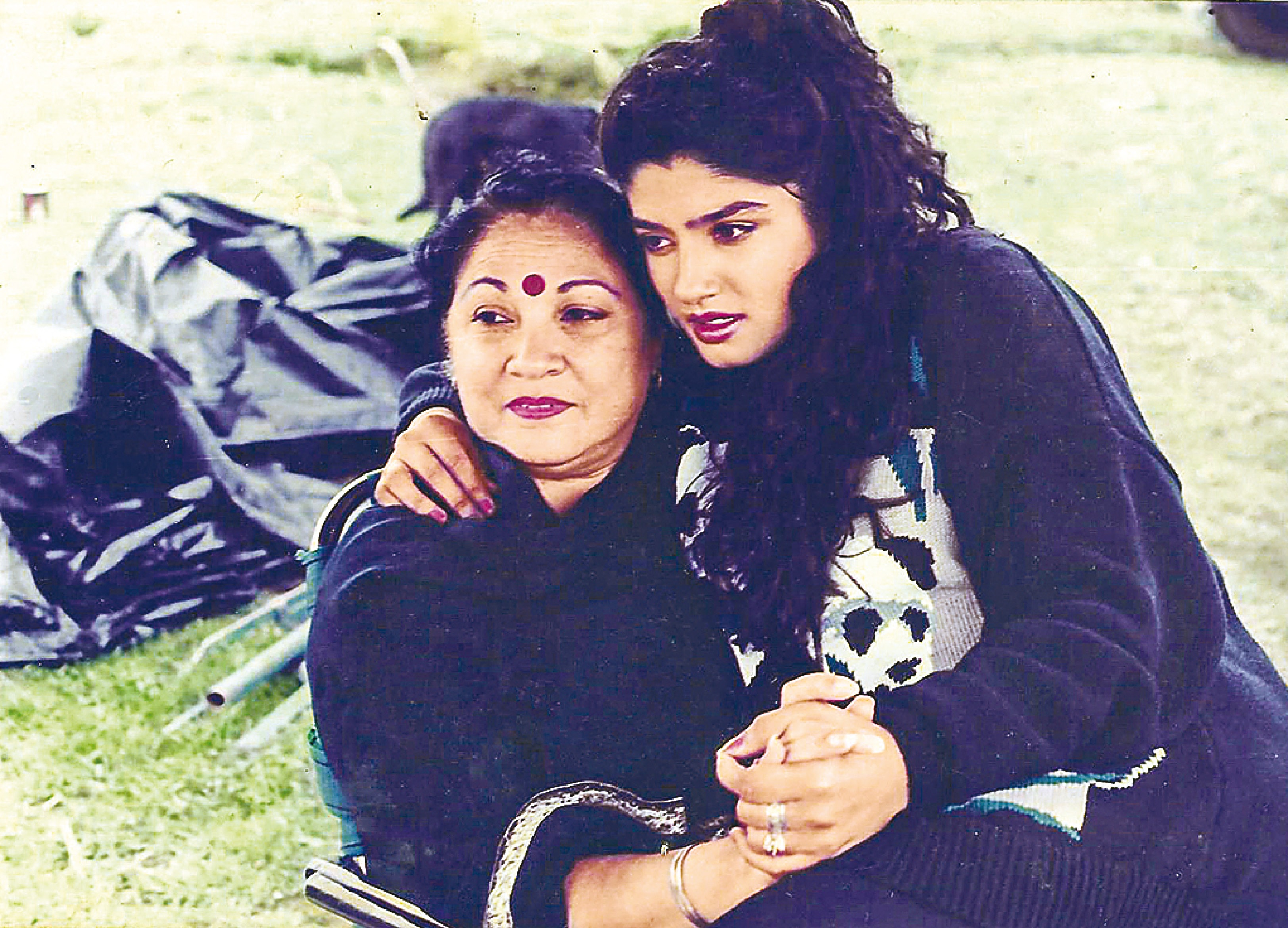 Raveena with her mom in Ooty Raveena with her mom in Ooty