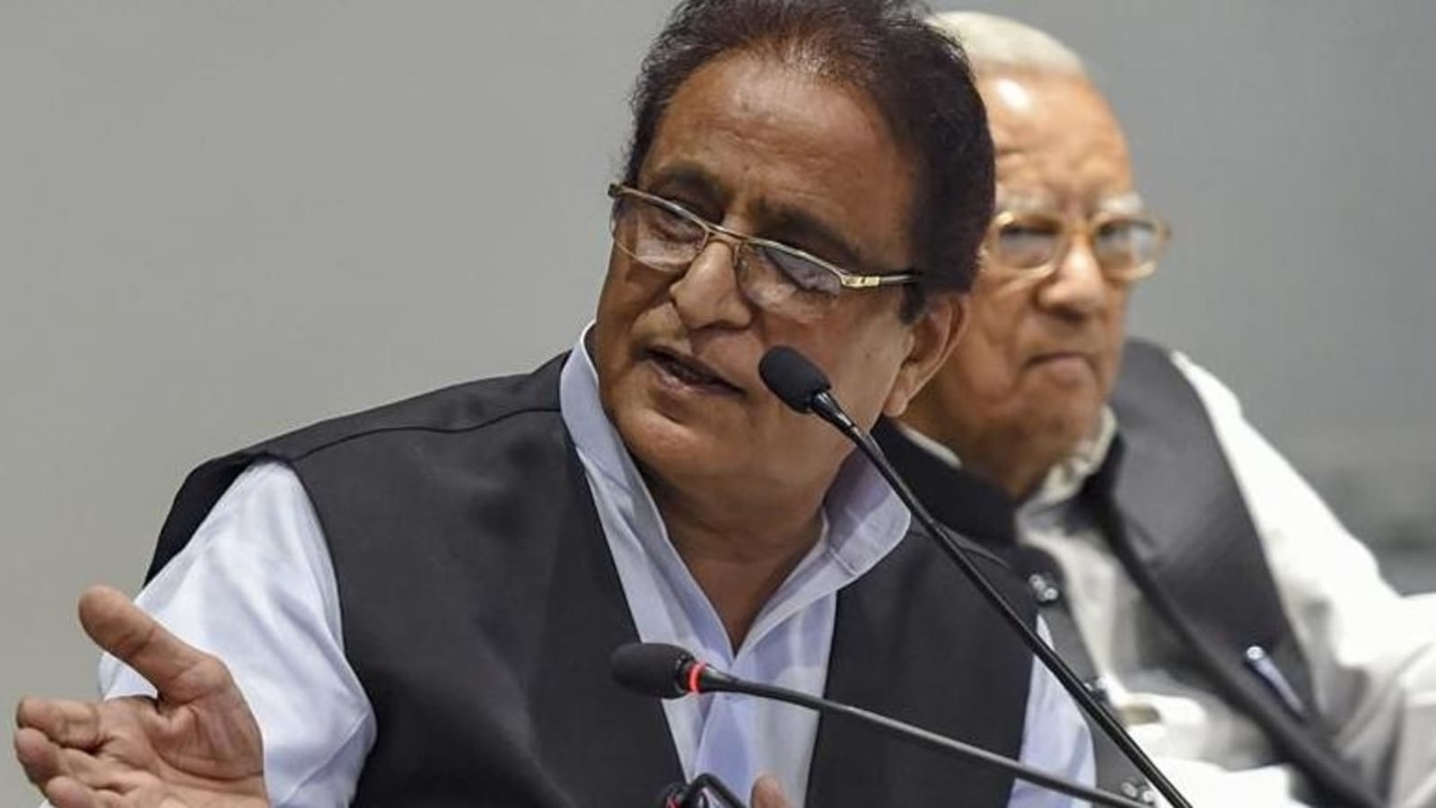 SP leader Azam Khan shifted to Covid-19 ICU of Lucknow hospital - Hindustan  Times
