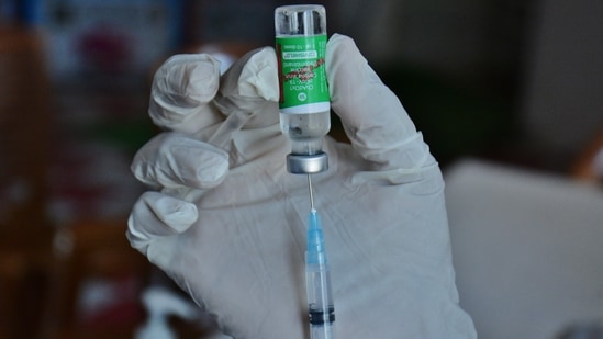 Health minister Rajesh Tope said that the state’s priority is to vaccinate 57.1 million population in the 18-44 category, but wants the central government to clear the hurdles of permissions to procure foreign vaccines. (HT Photo )