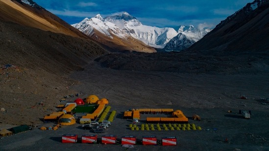 Twenty-one Chinese climbers have been approved to climb to the summit of Everest this year after having quarantined in Tibet since early April. In picture - Mount Everest base camp.(AP) Twenty-one Chinese climbers have been approved to climb to the summit of Everest this year after having quarantined in Tibet since early April. In picture - Mount Everest base camp.(AP)