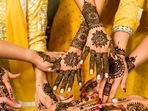 Mehndi designs for Eid-ul-Fitr 2021: Latest trendy henna art, DIY Arabic pattern