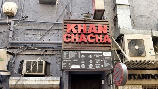 Delhi Police sealed Khan Chacha restaurant after oxygen concentrators and other medical supplies being black marketed were seized from here in Khan Market, in New Delhi, India, on Friday, May 7, 2021. (Sanjeev Verma/HT PHOTO) Delhi Police sealed Khan Chacha restaurant after oxygen concentrators and other medical supplies being black marketed were seized from here in Khan Market, in New Delhi, India, on Friday, May 7, 2021. (Sanjeev Verma/HT PHOTO)