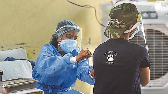 Covid vaccination underway at Janakpuri, on Tuesday.(HT Photo )