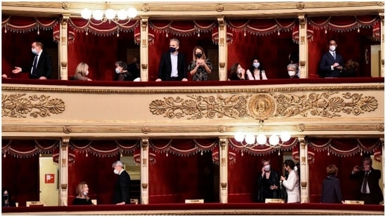 La Scala, Italy's famous opera house, reopens to public after 7 months ...