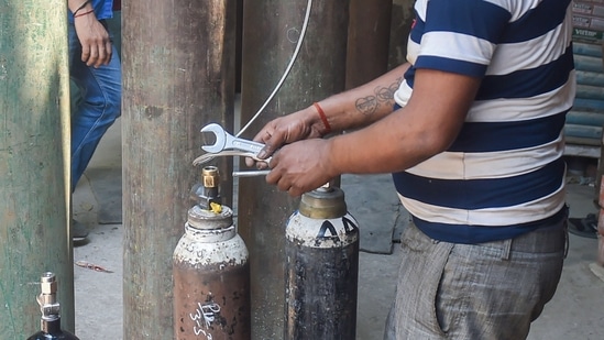 Such cylinders will have to be returned in a maximum of seven days(PTI Photo)