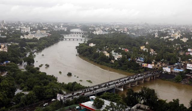 The Mutha river in Pune. (HT) The Mutha river in Pune. (HT)