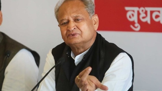 Rajasthan chief minister Ashok Gehlot nudged the Centre to opt for a one-stop procurement of Covid vaccines rather than getting states to issue separate global tenders(Himanshy Vyas/HT Photo)