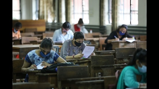 Some DU students say that their colleges have conducted online practical exams, which could have been avoided at this point in time. (Photo: Sanchit Khanna/HT (For representational purposes only)) Some DU students say that their colleges have conducted online practical exams, which could have been avoided at this point in time. (Photo: Sanchit Khanna/HT (For representational purposes only))