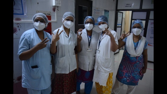 Home nurses have become a preferred choice among many residents of Delhi-NCR during the second Covid wave. (Photo: Praful Gangurde/ HT) Home nurses have become a preferred choice among many residents of Delhi-NCR during the second Covid wave. (Photo: Praful Gangurde/ HT)