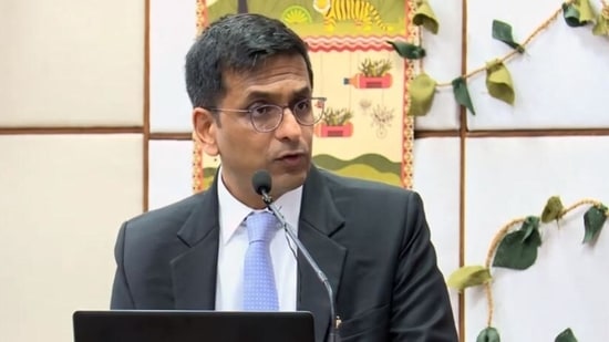 The Apex Court bench, headed by Justice DY Chandrachud, constituted National Task Force (NTF) to assess and recommend the need and distribution of oxygen in the country.(Photo: Screengrab/ YouTube)