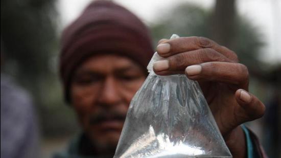 Three people were still undergoing treatment after consuming spurious liquor in Uttar Pradesh’s Ambedkar Nagar district. Hindustan Times Photo Three people were still undergoing treatment after consuming spurious liquor in Uttar Pradesh’s Ambedkar Nagar district. Hindustan Times Photo
