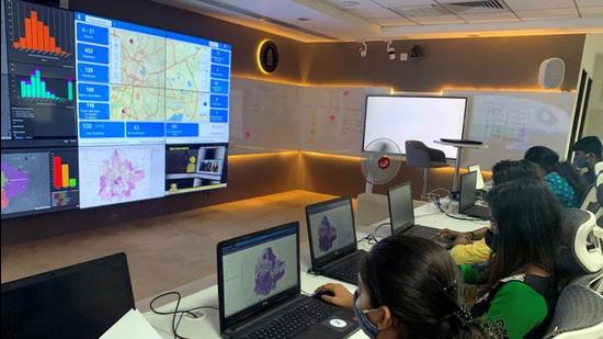 Software professionals assist municipal authorities inside a "war room" focused on tracking the spread of Covid-19 at the Bruhat Bengaluru Mahanagara Palike office in Bengaluru. (File photo)