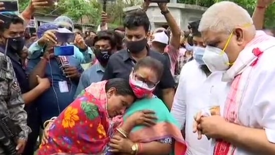 West Bengal governor Jagdeep Dhankar meets locals in Cooch Behar district on Thursday,(ANI Photo) West Bengal governor Jagdeep Dhankar meets locals in Cooch Behar district on Thursday,(ANI Photo)