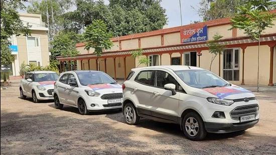The vehicles for free pick-and-drop initiative of Ludhiana police. (HT PHOTO) The vehicles for free pick-and-drop initiative of Ludhiana police. (HT PHOTO)