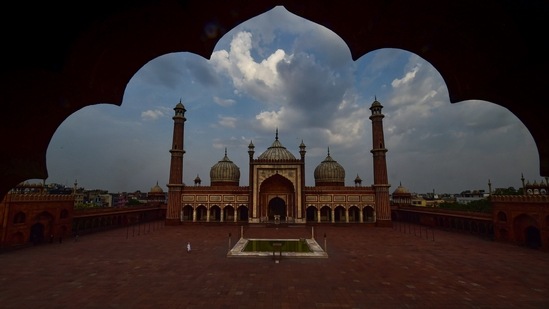 A deserted view of Jama Masjid on the occasion of Eid-al-Fitr festival, during the ongoing Covid-induced lockdown, in New Delhi, on May 14. Most of the mosques across the country wore a deserted look as states have imposed curfews in wake of the surge in Covid-19 cases.(Manvender Vashist / PTI)