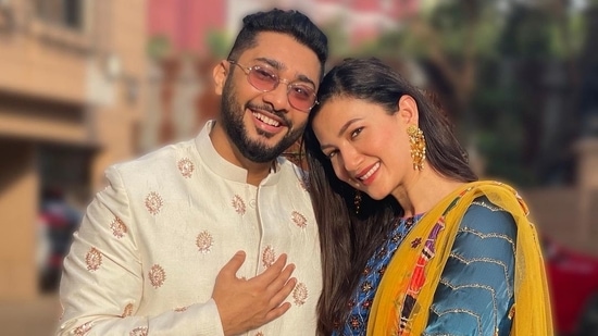 Gauahar Khan and Zaid Darbar refused to pose for photographers recently.