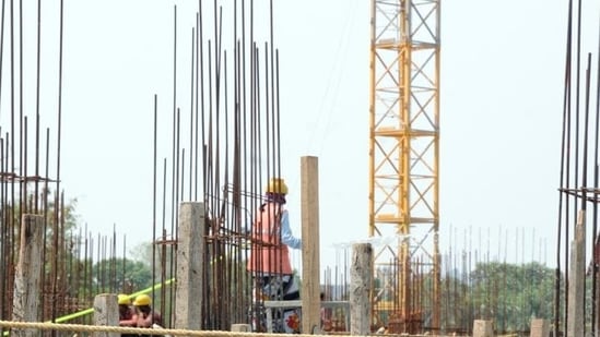 Labour workforce for infrastructure projects in Gurugram has gone down by 20%. (HT file photo. Representative image)