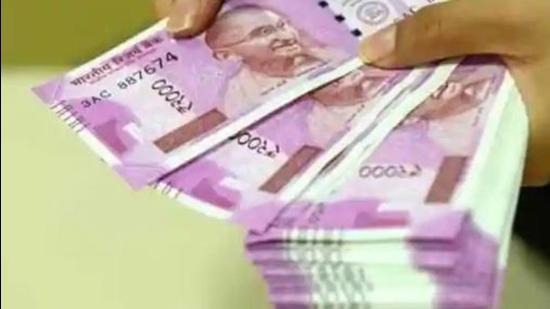 Police have recovered the cash and a licensed weapon from the complainant’s friend, Paramjit Singh, in Fazilka district. (Representative photo) Police have recovered the cash and a licensed weapon from the complainant’s friend, Paramjit Singh, in Fazilka district. (Representative photo)
