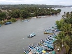 Navi Mumbai: Fishing canoes anchored after the MeT department issued cyclone 'Taukte' alert in the state, at river Mandovi in Nerul, Saturday, May 15, 2021.(PTI) Navi Mumbai: Fishing canoes anchored after the MeT department issued cyclone 'Taukte' alert in the state, at river Mandovi in Nerul, Saturday, May 15, 2021.(PTI)