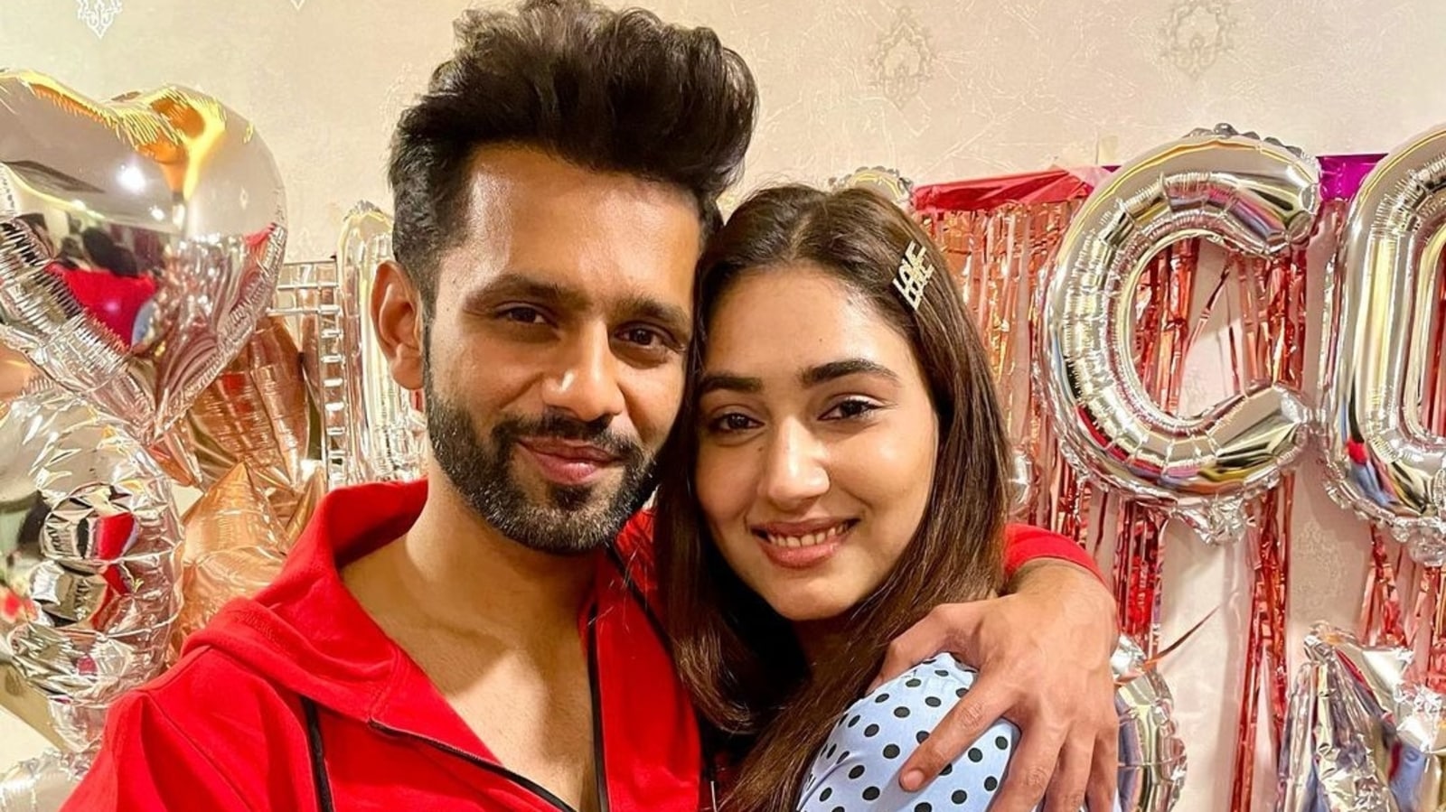 Rahul Vaidya gives a peek into late-night video call with girlfriend ...