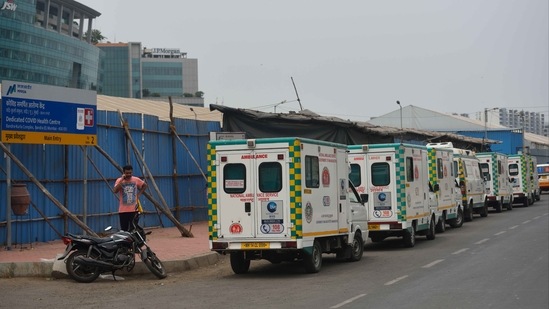 The vaccination programme will now be implemented on Tuesday, Wednesday and Thursday, municipal commissioner Iqbal Singh Chahal said. In picture - Ambulances kept ready outside the BKC Jumbo Covid-19 Centre as Cyclone Tauktae intensifies. (HT Photo) The vaccination programme will now be implemented on Tuesday, Wednesday and Thursday, municipal commissioner Iqbal Singh Chahal said. In picture - Ambulances kept ready outside the BKC Jumbo Covid-19 Centre as Cyclone Tauktae intensifies. (HT Photo)