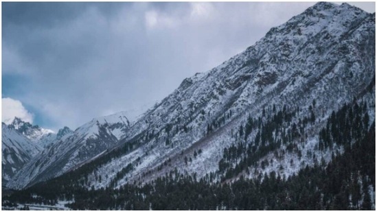 Sangla is located on the right bank of the river Baspa. The highlight of this unexplored place is its snow-capped mountains.(Instagram/himparadiseofficial)