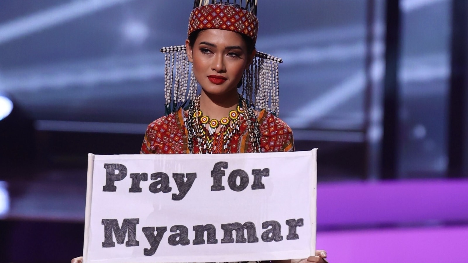 26+ Myanmar Miss Universe 2021 Lost Gown Gif