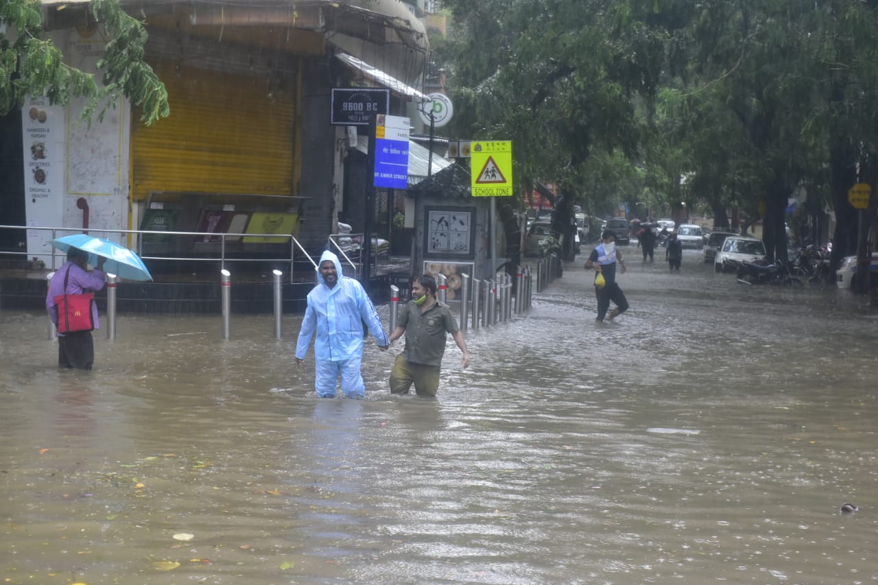 Various parts of Mumbai, including Parel, were water logged due to heavy rains brought by Cyclone Tauktae (Anshuman Poyrekar/HT Photo)