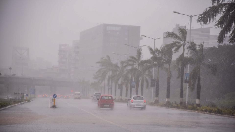 Low visibility due to heavy rains near Belapur in Navi Mumbai on Monday. (PTI)