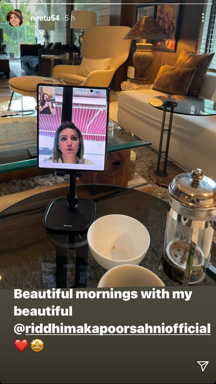 Neetu Kapoor and Riddhima Kapoor Sahni chat over a video call.