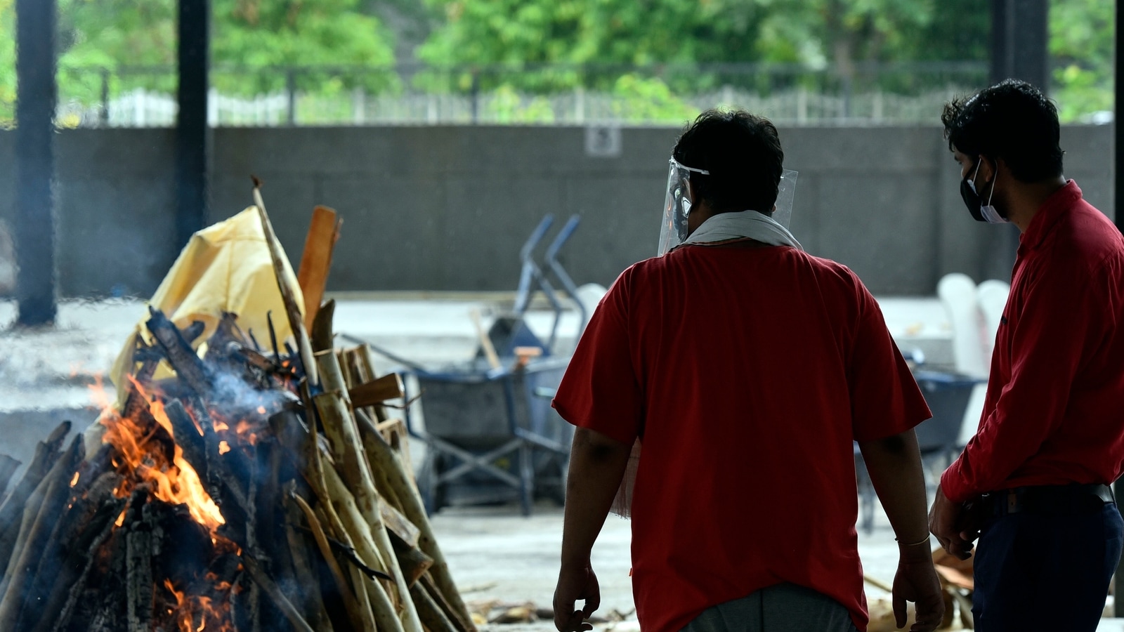 Fewer pyres, chaos dissipates at Delhi’s Sarai Kale Khan crematorium