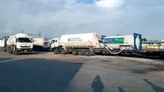 Oxygen Expresses have been delivering nearly 800 tonnes of LMO across the nation daily for last few days, the ministry said.(ANI) Oxygen Expresses have been delivering nearly 800 tonnes of LMO across the nation daily for last few days, the ministry said.(ANI)