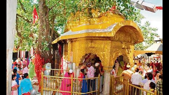 The devotees can also courier the donated goods to the temple officer, Mata Chintpurni Tehsil, Una district. (HT Photo) The devotees can also courier the donated goods to the temple officer, Mata Chintpurni Tehsil, Una district. (HT Photo)