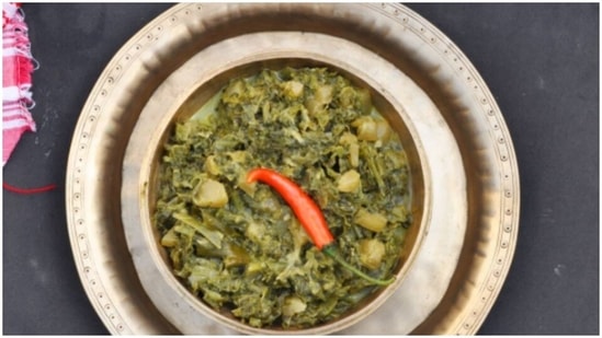 Khar (Assam): This traditional Assamese, vegetarian dish is prepared in a very unique way. It is made from the ashes of banana peel as well as the trunk of the banana plant. Another ingredient added to this dish is raw papaya which enhances the taste and makes it a great summer delicacy.(Instagram/@assamesecuisine@)