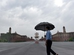 Delhi's minimum temperature was 21.4 degrees Celsius, five degrees below the season’s normal on Wednesday.(Arvind Yadav/HT Photo) Delhi's minimum temperature was 21.4 degrees Celsius, five degrees below the season’s normal on Wednesday.(Arvind Yadav/HT Photo)