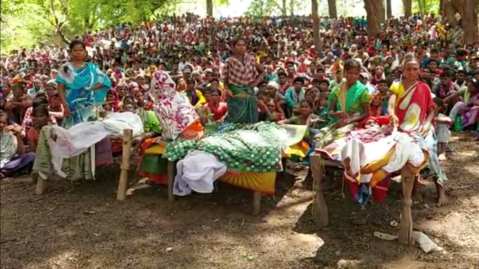 In Sukma Maoists Call For Bandh Villagers Protest With Dead Bodies