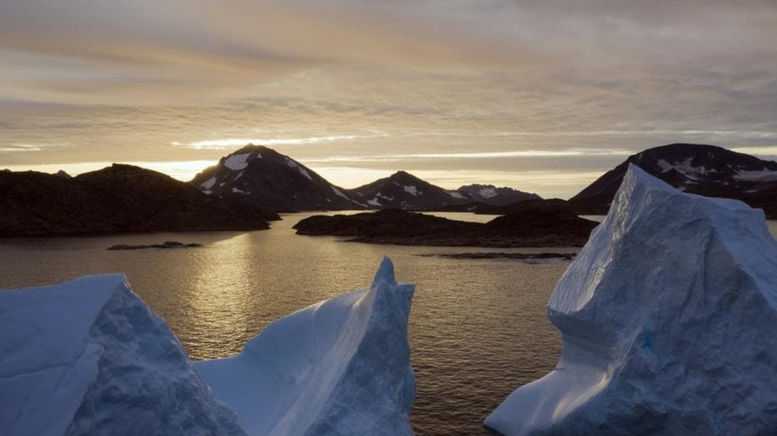 World’s largest iceberg breaks off in Antarctica as glaciers retreat