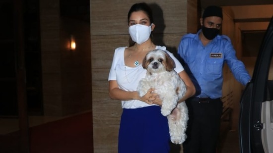 Sophie Choudry seen with her pet in Bandra.(Varinder Chawla)