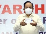 Union Minister for Health & Family Welfare, Science & Technology and Earth Sciences, Dr. Harsh Vardhan releasing the first batch of an anti-COVID drug, 2-DG, developed by Defence Research and Development Organisation (DRDO), in New Delhi(HT Photo)