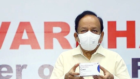 Union Minister for Health &amp; Family Welfare, Science &amp; Technology and Earth Sciences, Dr. Harsh Vardhan releasing the first batch of an anti-COVID drug, 2-DG, developed by Defence Research and Development Organisation (DRDO), in New Delhi(HT Photo)