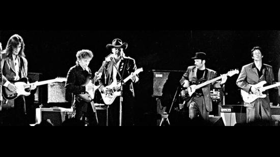 Dylan at a concert in 2000. (Getty Images) Dylan at a concert in 2000. (Getty Images)