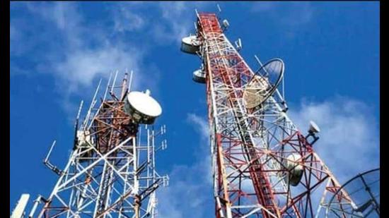 In view of the rumours blaming telecom towers for the rising Covid-19 fatalities in the state, the Haryana government has directed deputy commissioners and superintendents of police to crack down on misguided elements. (Representative photo/HT)