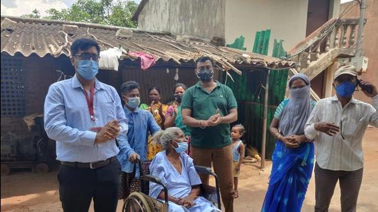 China Madhu has six children including three sons and three daughters. Three children including two sons and a daughter live in Ranchi. China Madhu has six children including three sons and three daughters. Three children including two sons and a daughter live in Ranchi.
