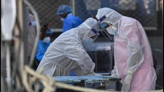 In the past 13 days, 101 persons in their 50s and 74 in their 60s have succumbed to the virus in Ludhiana. (Representational photo) In the past 13 days, 101 persons in their 50s and 74 in their 60s have succumbed to the virus in Ludhiana. (Representational photo)