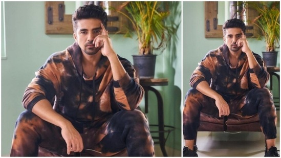 Saqib Saleem: Tie-dyed outfits not only looks good on women but also on men. You can wear a tie-tied set like this and work for hours without complaining.(Instagram/@saqibsaleem)